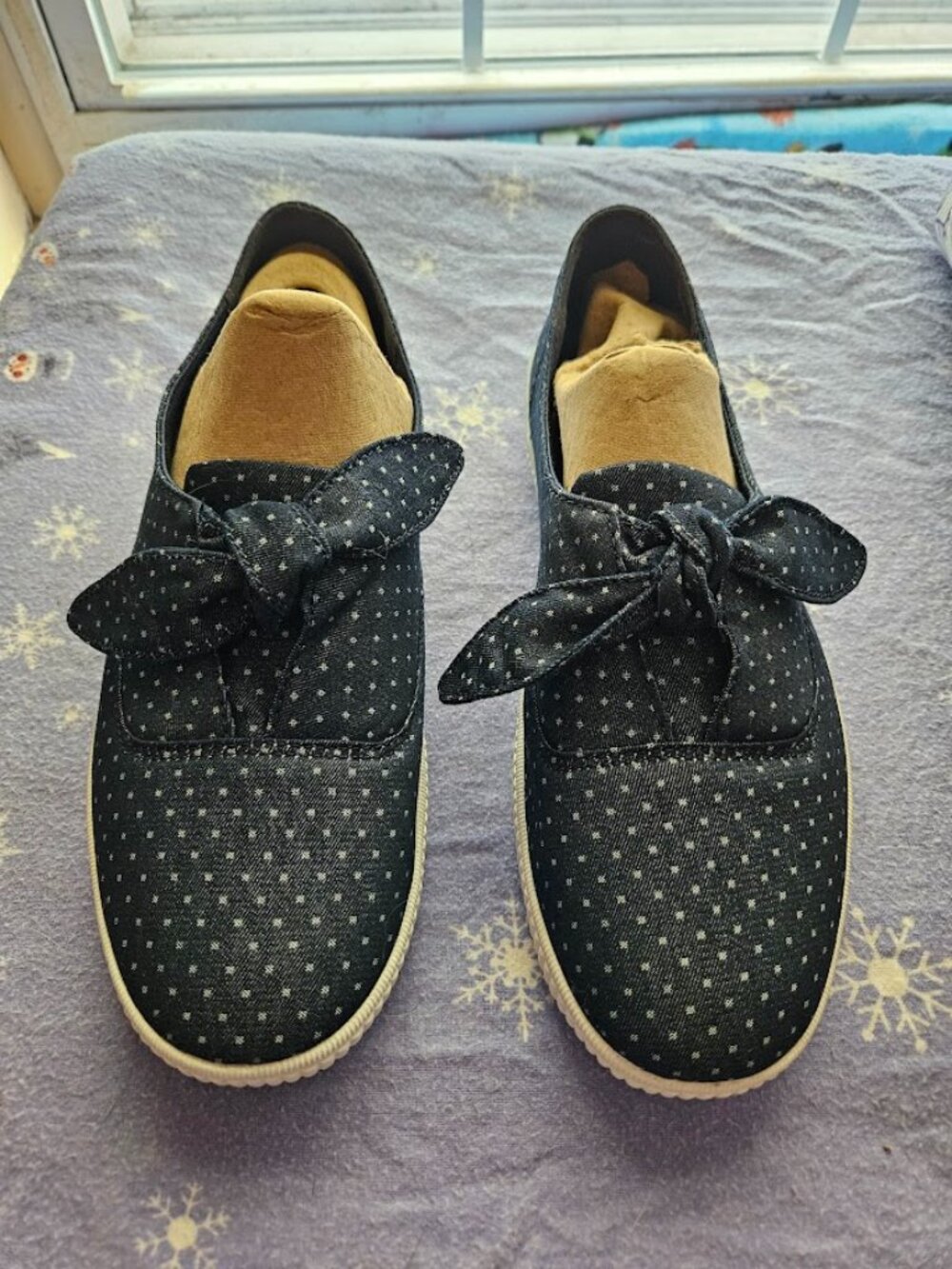 #691-comfortview Navy Polka Dot Bow Sneakers